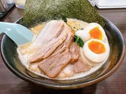 横浜家系ラーメン 吟家 蘇我店