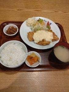 まるきん食堂