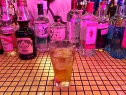 FRIENDS bar & lounge