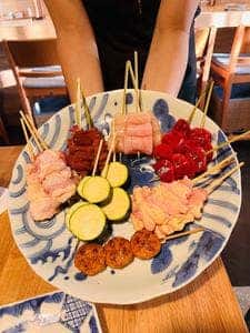 炭火串焼き 登鶏