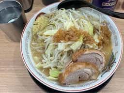 ラーメン豚山 金沢文庫店