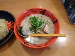 博多ラーメン げんこつ 宝塚店