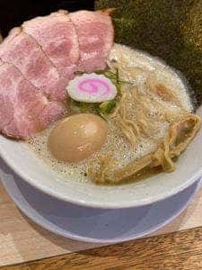 鶏そば 唆る 堀田本店