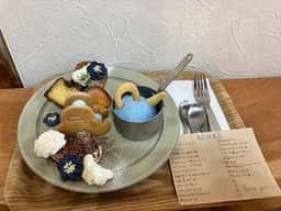 BLUE KETTLE