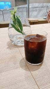 BLUE BOTTLE COFFEE 銀座カフェ