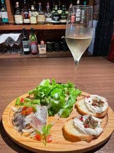World Wine Bar by Pieroth 新千歳空港店