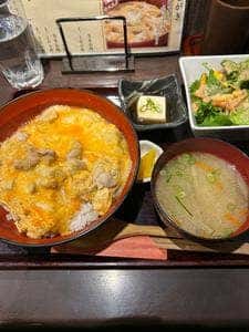 とり囲