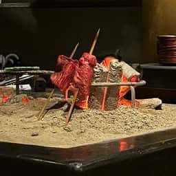 神楽坂 囲炉裏 肉よろず