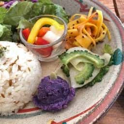 トウ カフェ アンド ギャラリー