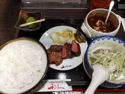 牛たん炭焼 利久 博多デイトス店