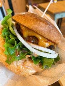 Back Country Burger & Cafe 八ヶ岳本店