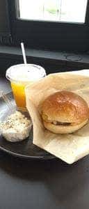 DOUG'S BURGER 池間島店