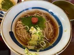 めん房本陣 鞍月店