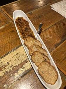 臓もつ 肉酒場 さかえ