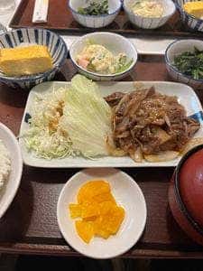 炭火焼魚定食と釜戸ごはん 天四食堂
