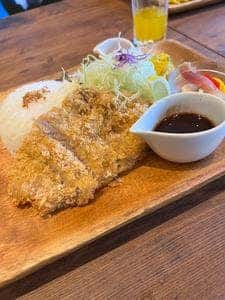 とんかつCAFE ロクベイ