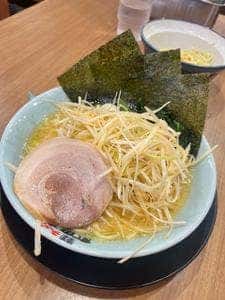 横浜家系ラーメン 町田商店 由比ヶ浜店