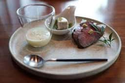 ワインと炭火串焼 銀座 荻