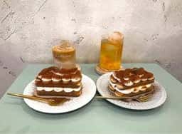 S cafe +bar