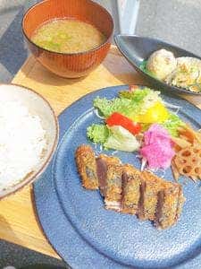 よこぼり食堂