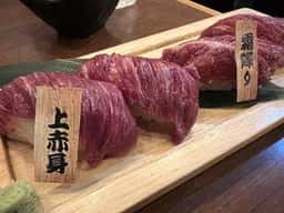 コリドー街で肉寿司！500円飲み放題！ネオ大衆酒場 馬る TOKYO