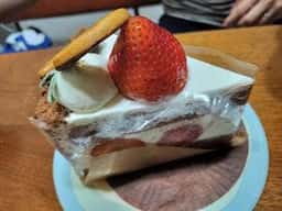 パティスリー ア・ラ・カンパーニュ 目黒店1F