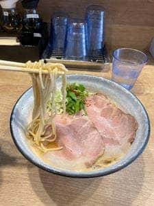 麺100%
