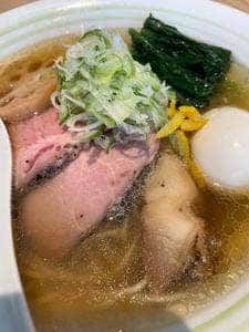 小さな野はらの木の下で