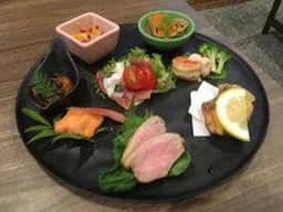 創作おばんざい寿々