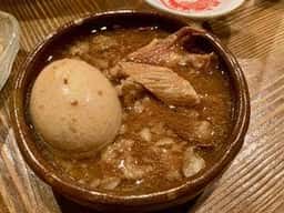 煮込みや まる。