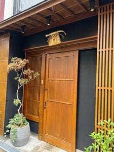 名前の無いお店