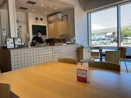 bibliothèque café Aï-DA