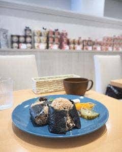 ヴィザヴィ薬院店
