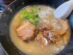 沖縄島系ラーメン よな島