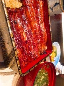 ぬりや 泉町大通り