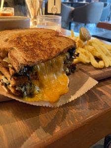 武相庵 Library&Hostel