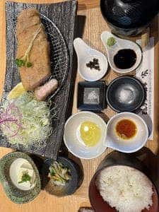 呑めるとんかつ屋 林家