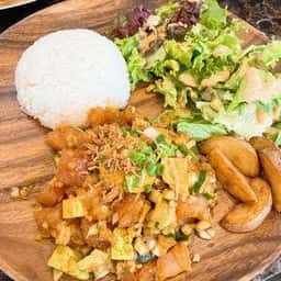 バズ カフェ バイ アネラ