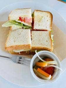 カフェ リフュール