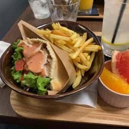 カフェテラス レガーロ
