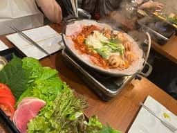 韓辛DELI 三ノ宮生田ロード店