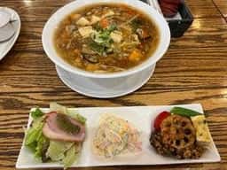 Asian kitchen 餃子のHana 87