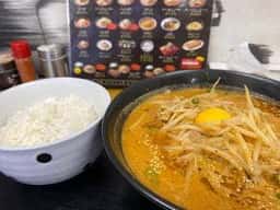 満足ヌードル560 空港通店