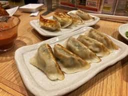 餃子とカレーザンギの店 点心札幌 大通本店