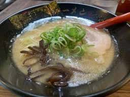 博多ラーメン つる