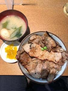 炭焼き豚丼 和とん