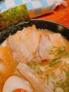 まる豚らーめん