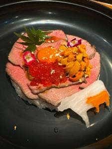 牛ホルモンと鮮魚 牛富屋
