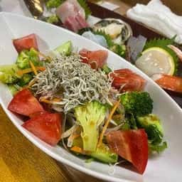やました