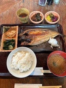 本町ひもの食堂